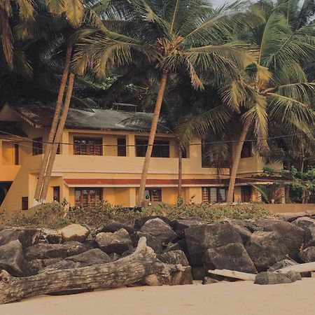 Kizhunna Rock Beach House Kannur Luaran gambar