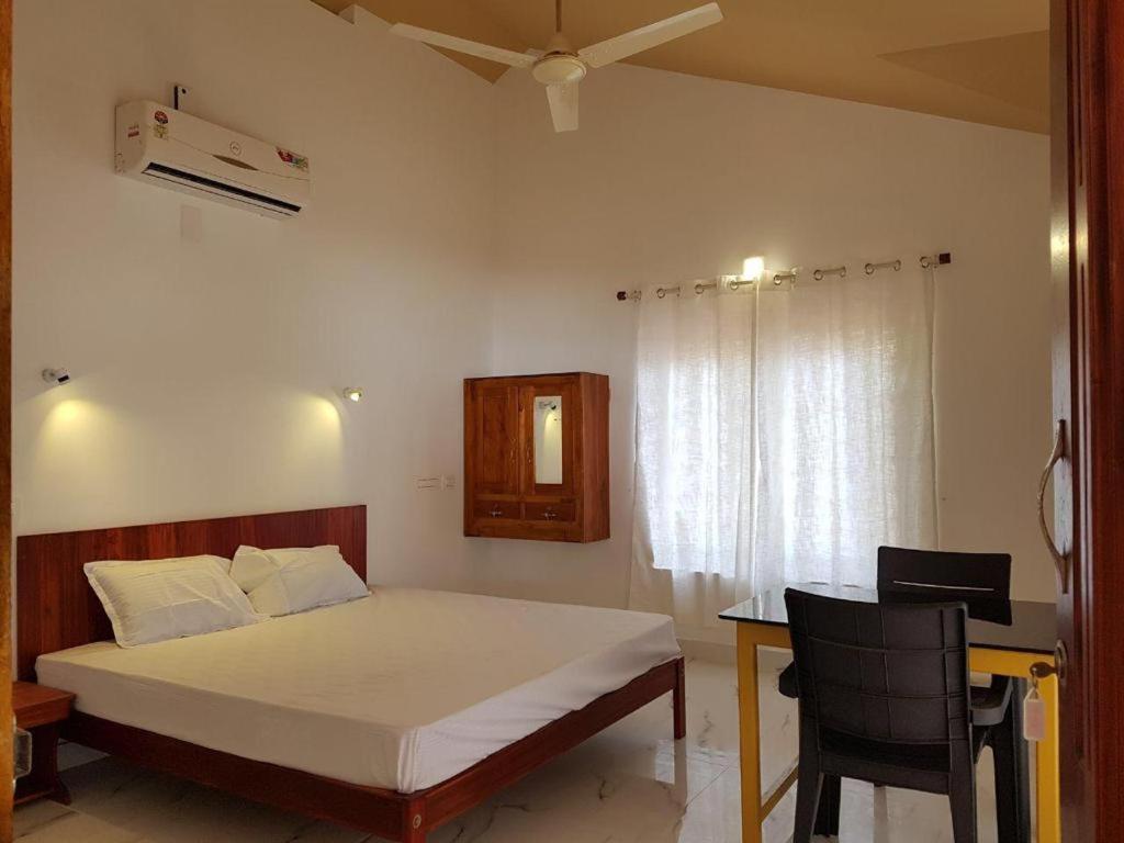 Kizhunna Rock Beach House Kannur Luaran gambar