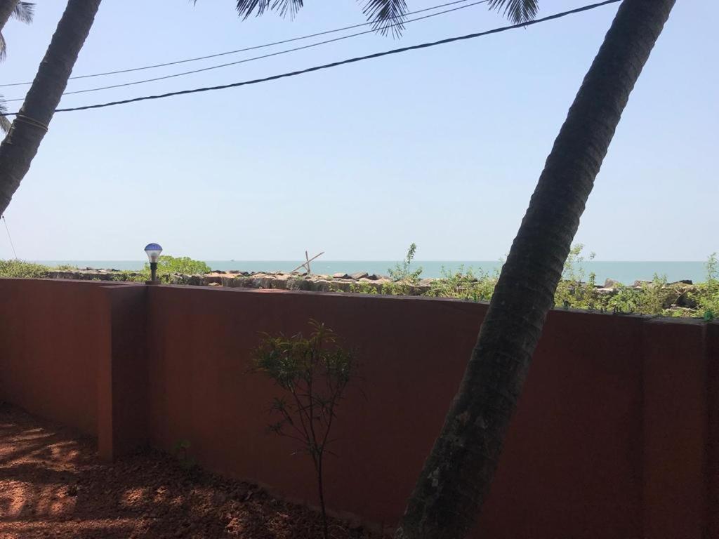 Kizhunna Rock Beach House Kannur Luaran gambar